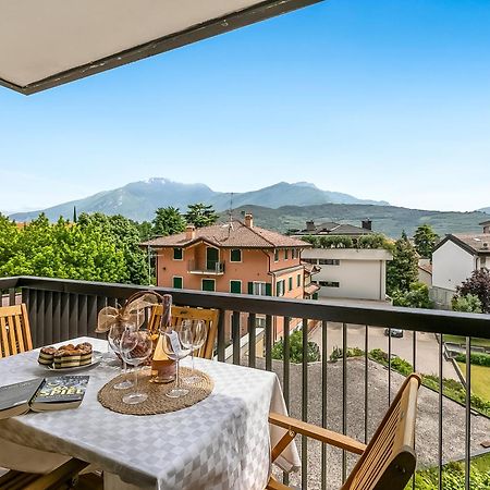 Appartamento Amy - Happy Rentals Riva del Garda Exterior foto